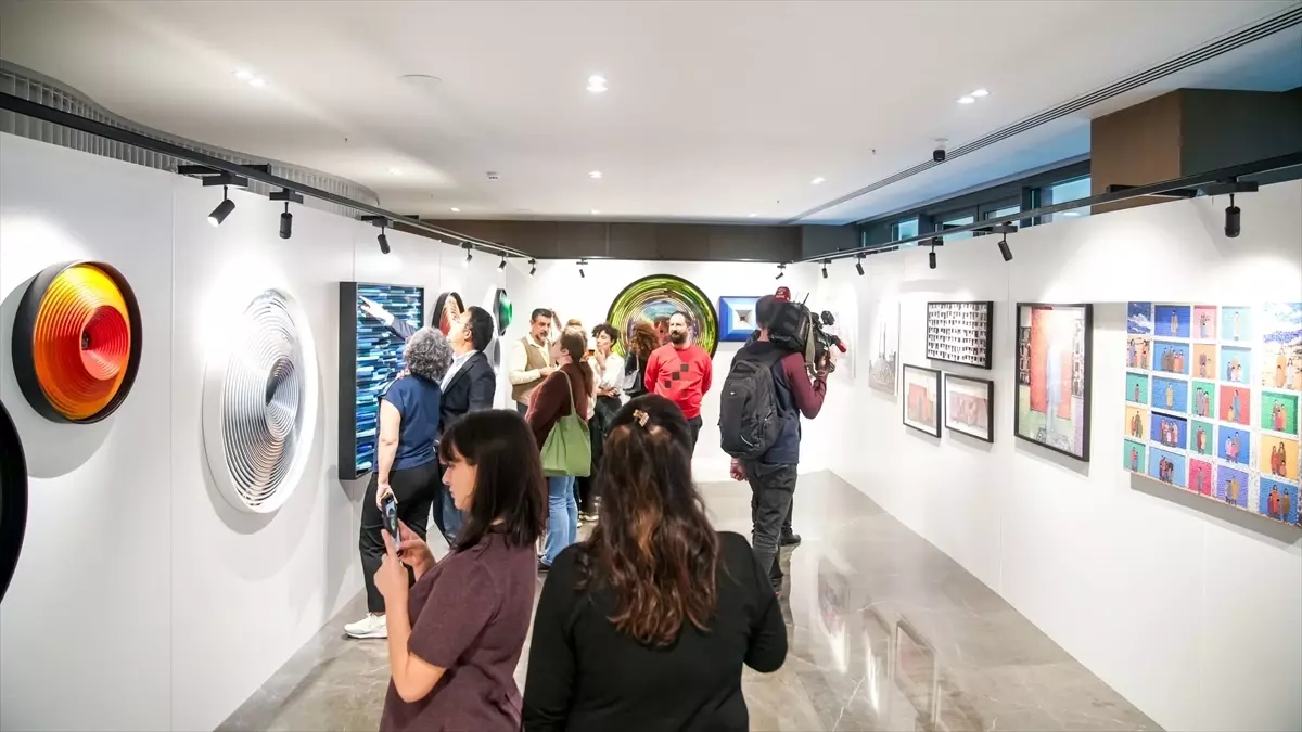 İyileştiğim Yer Sergisi Nişantaşı\'nda