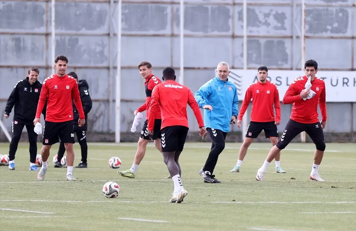 Sivasspor\'un Kupa ve Ligi Hedefleri