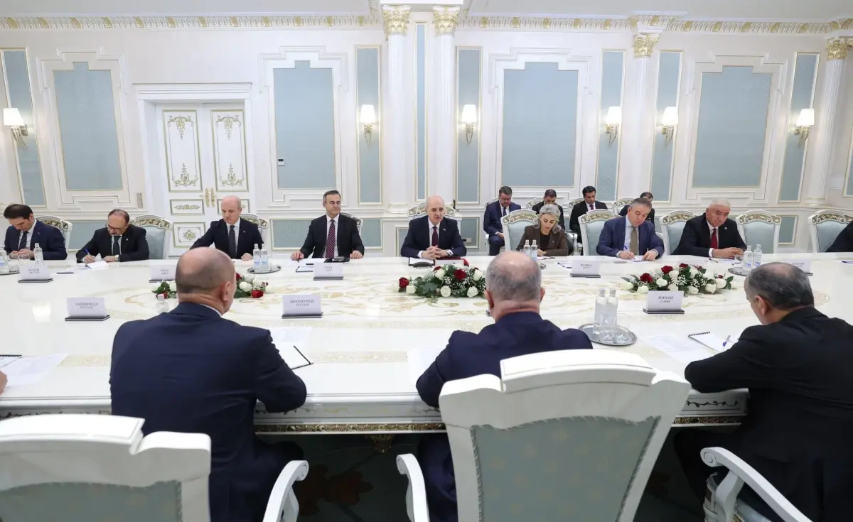 Kurtulmuş\'tan Tacikistan Ziyareti