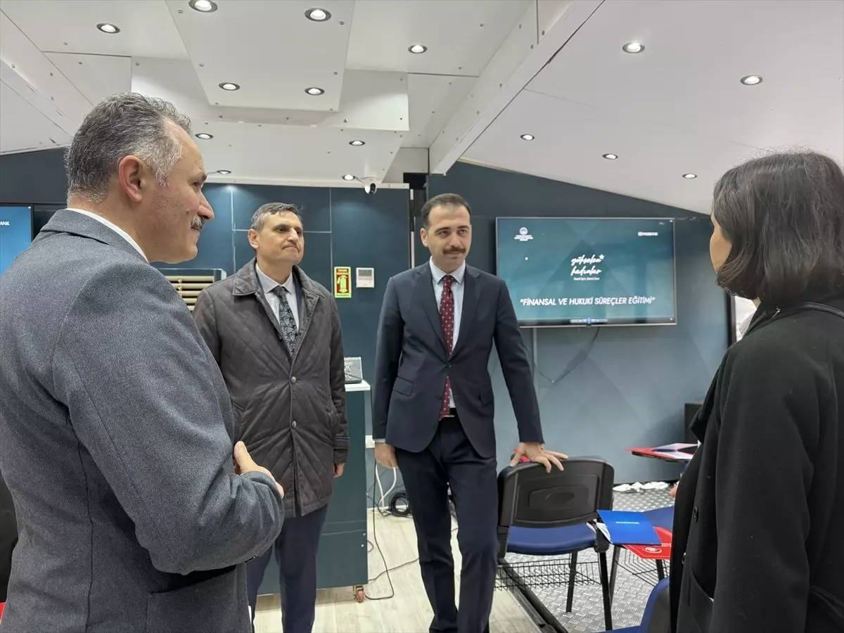 Yükselen Kadınlar Tırı Trabzon\'da