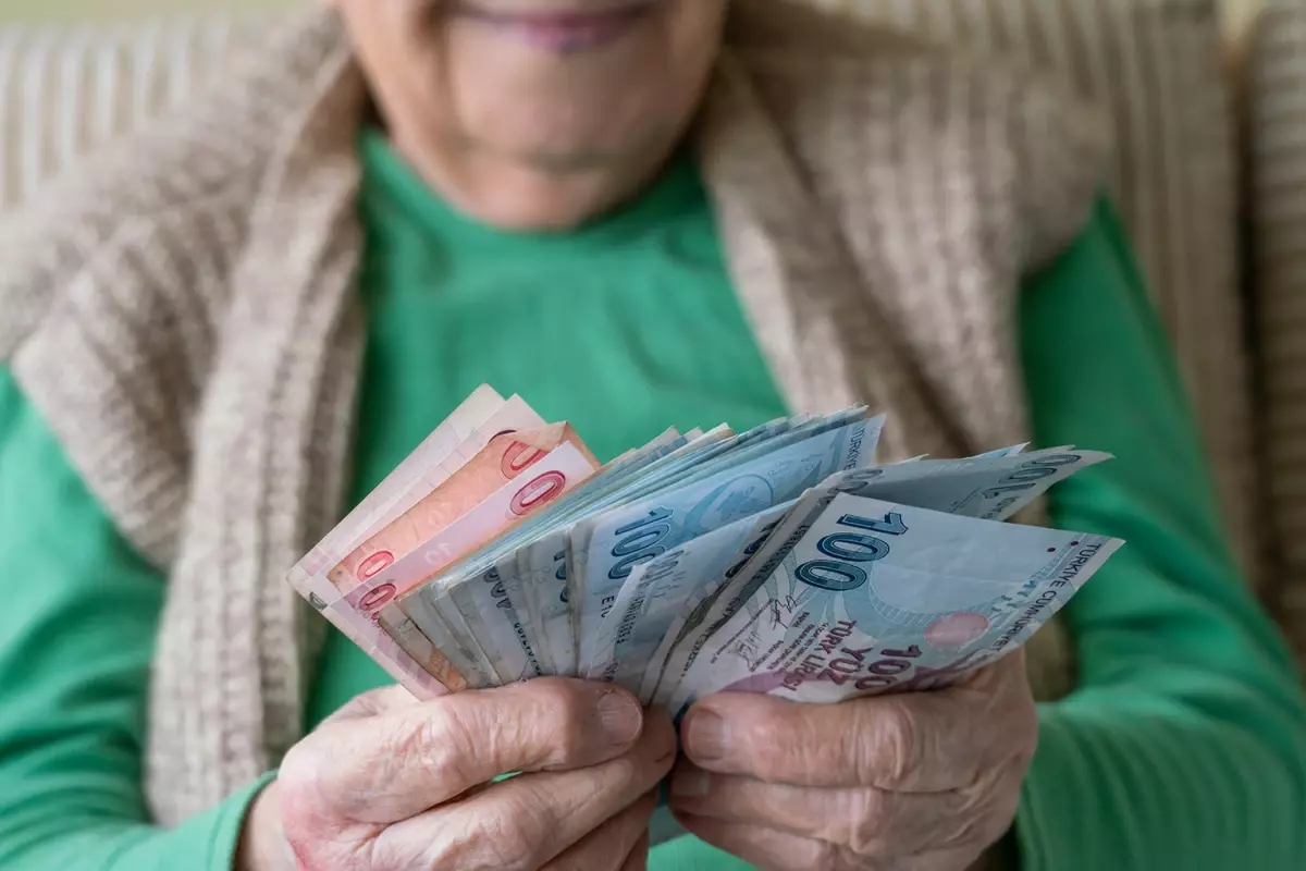 Yüzlerce kişinin emekliliği iptal edildi! Ödenen maaşlar geri istenecek