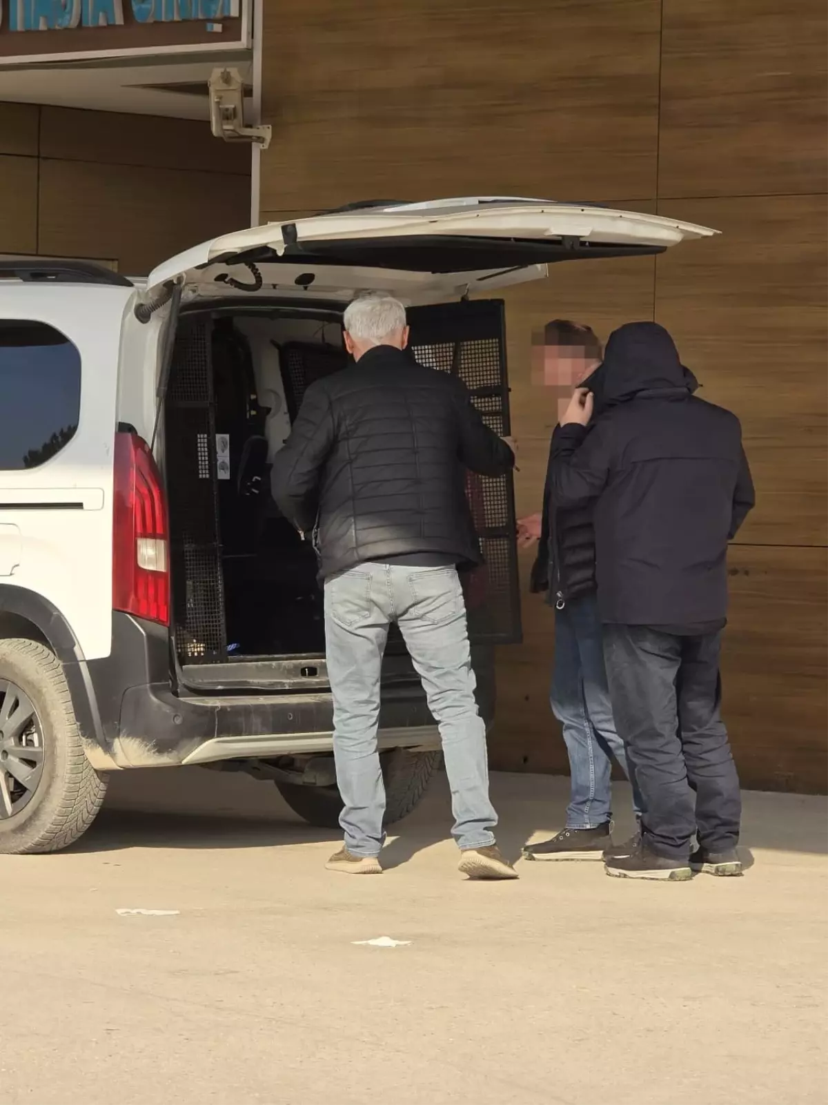 Sosyal Medyada Dolandırıcılık: 100 Bin TL Kapora Aldı