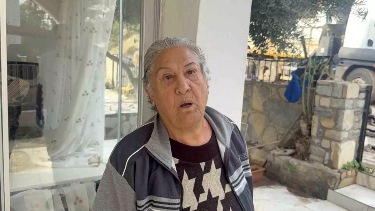 Bodrum\'da hat yine patladı, sitedeki evleri su bastı