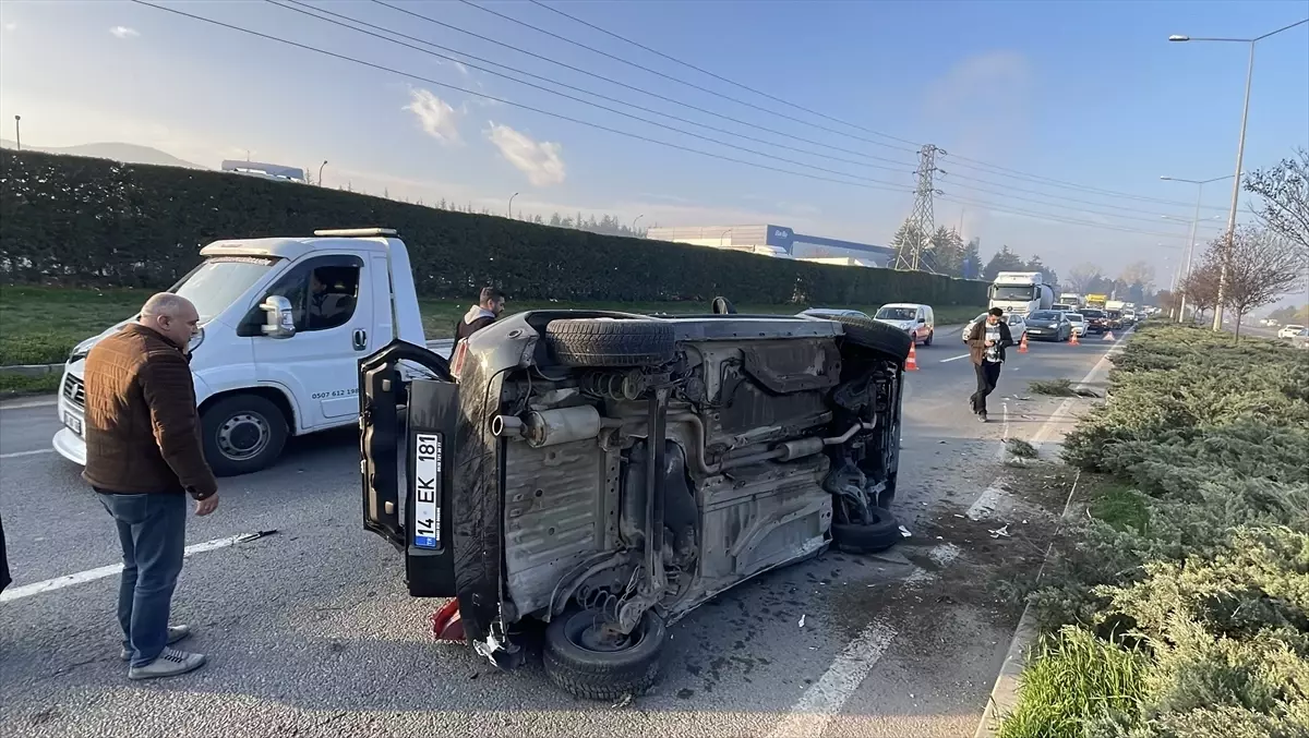 Bolu\'da Otomobil Devrildi: Sürücü Yaralandı