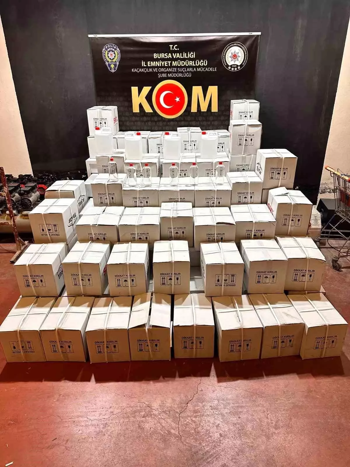 Bursa\'da 1200 Litre Sahte İçki Alkolü Ele Geçirildi