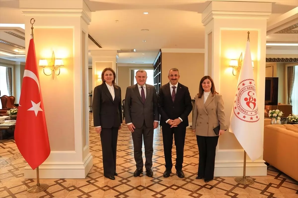 Edirne Valisi Bakanları Ziyaret Etti