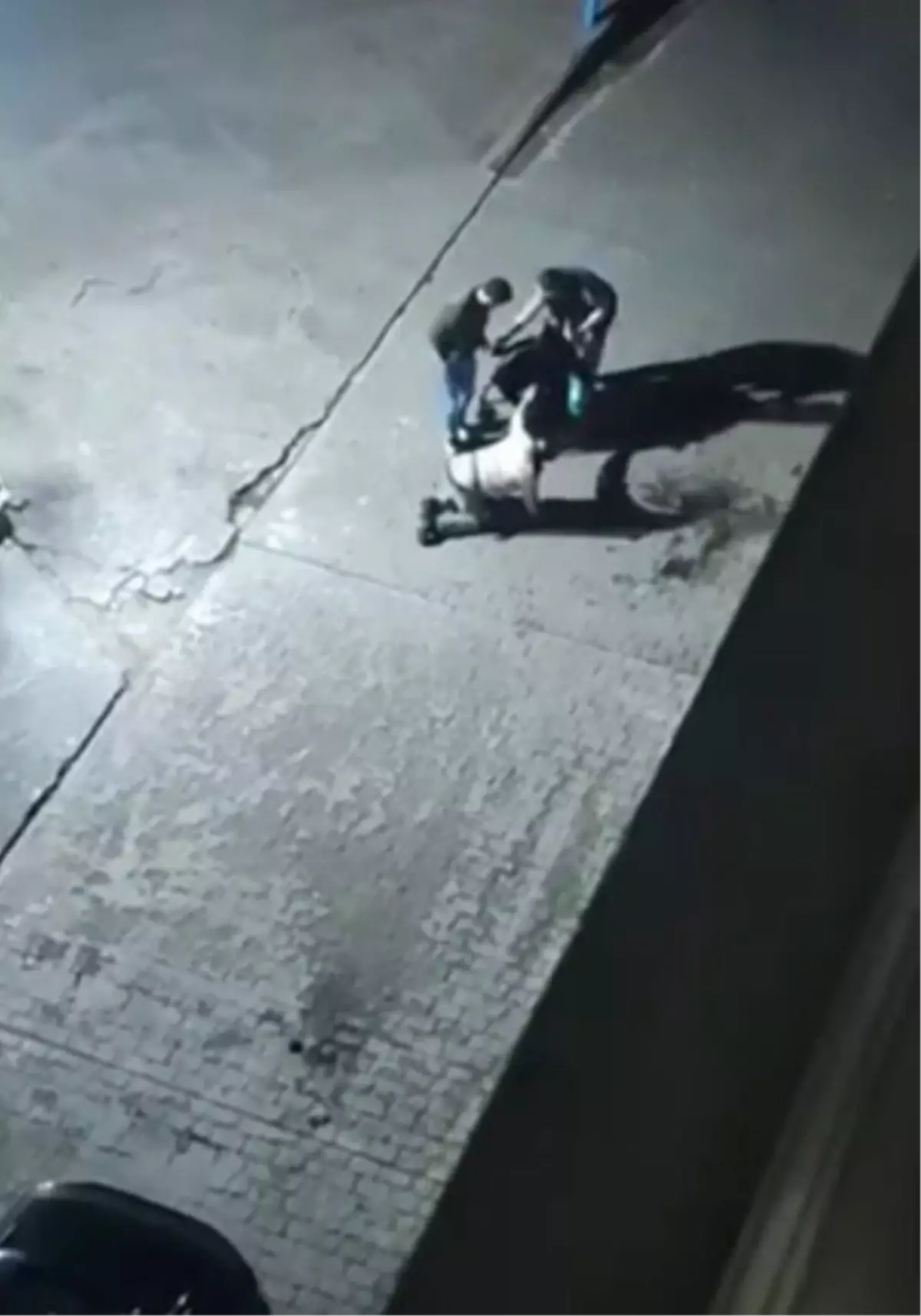 Esenyurt\'ta Otoparkta Saldırı