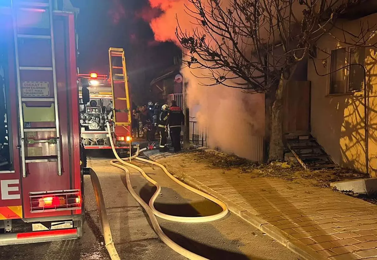 Acıpayam\'da Yangın: Ali Rıza Epik Hayatını Kaybetti