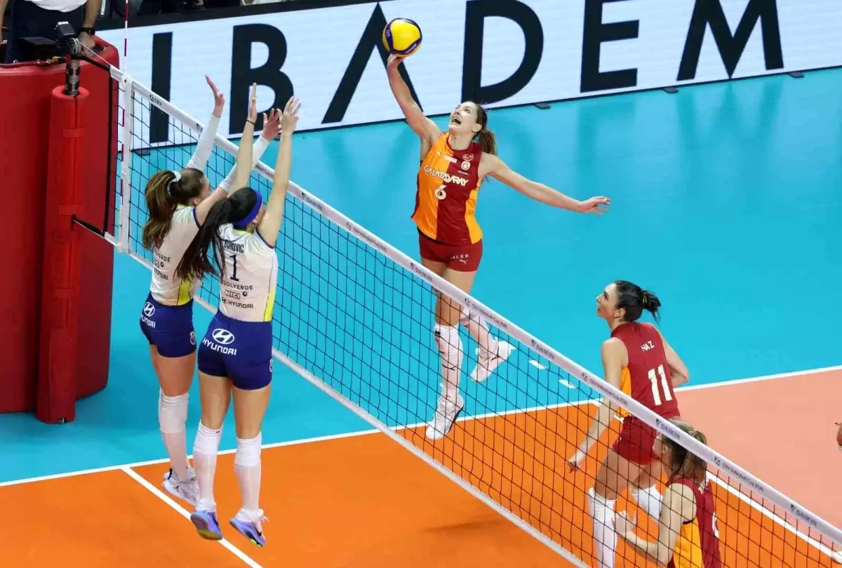 Galatasaray Kadın Voleybol Takımı 8\'li Finallere Yükseldi