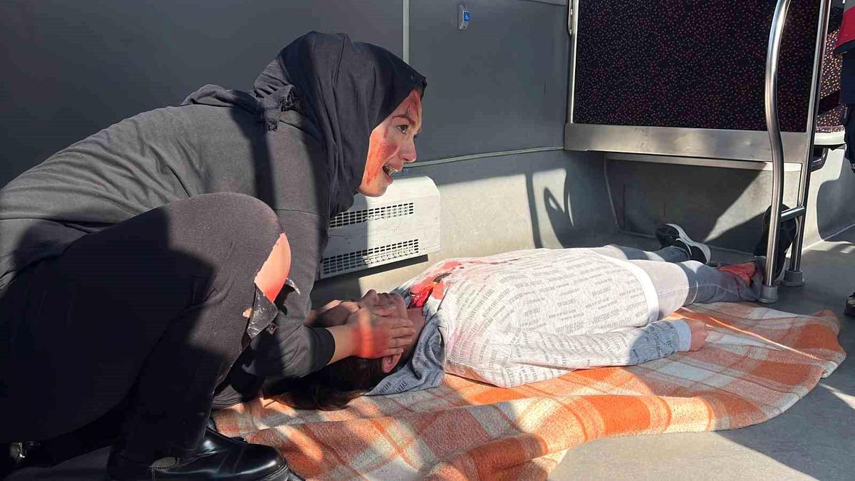 Gerçeğini aratmayan kaza tatbikatı