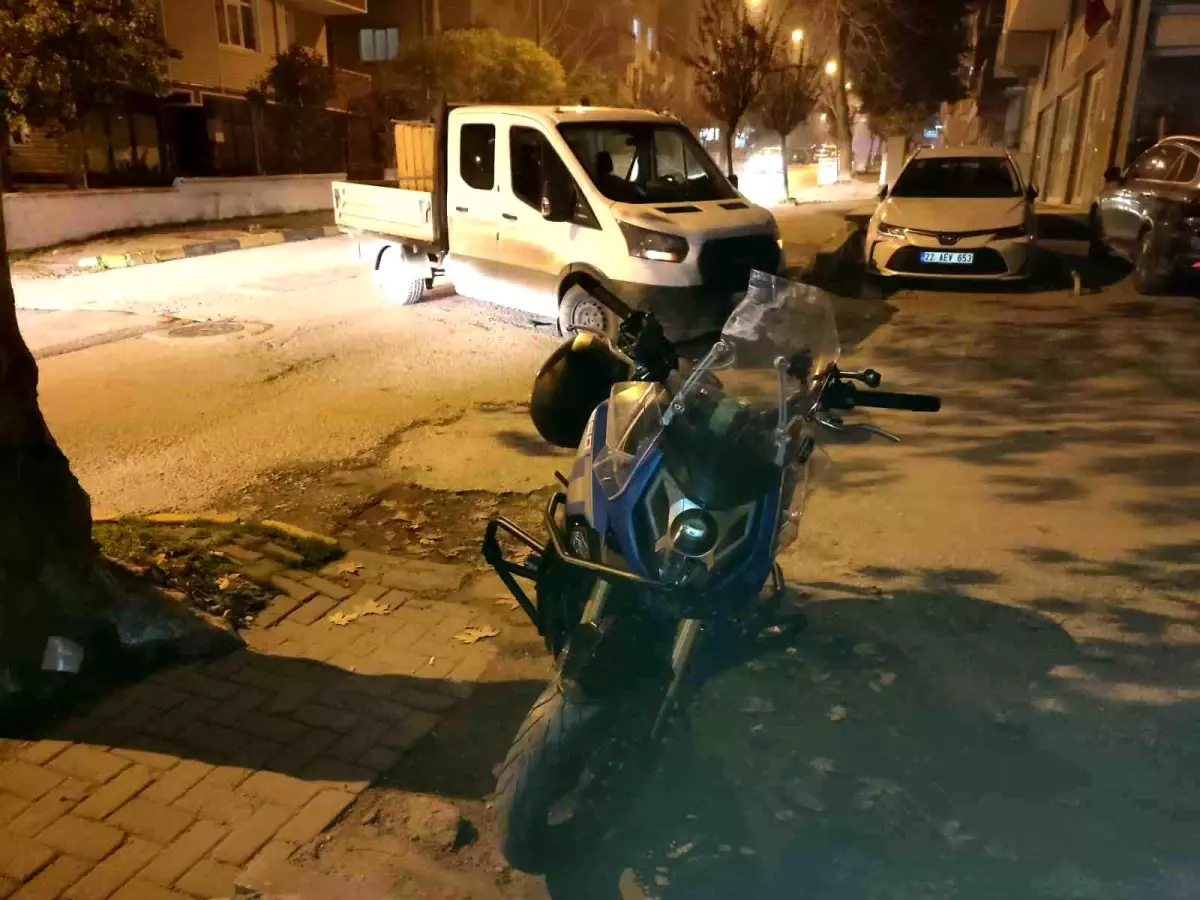 Keşan\'da Motosiklet-Kamyonet Kazası: 1 Yaralı