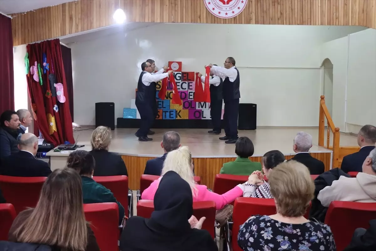 Kırklareli\'nde 3 Aralık Dünya Engelliler Günü dolayısıyla program düzenlendi