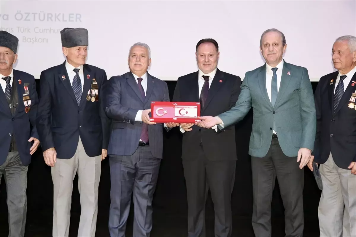 Öztürkler: Kıbrıs Türk Halkı Vazgeçmedi