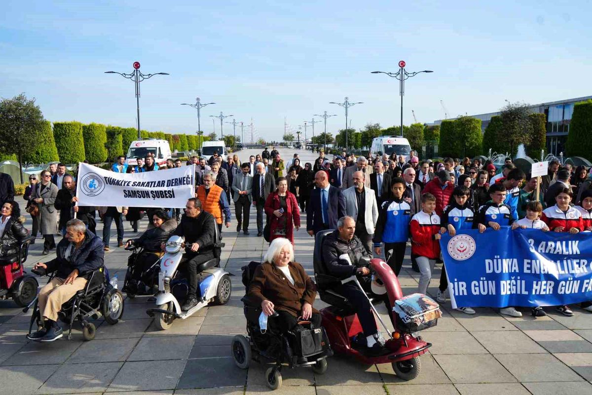 Samsun\'da Engelliler Günü Yürüyüşü