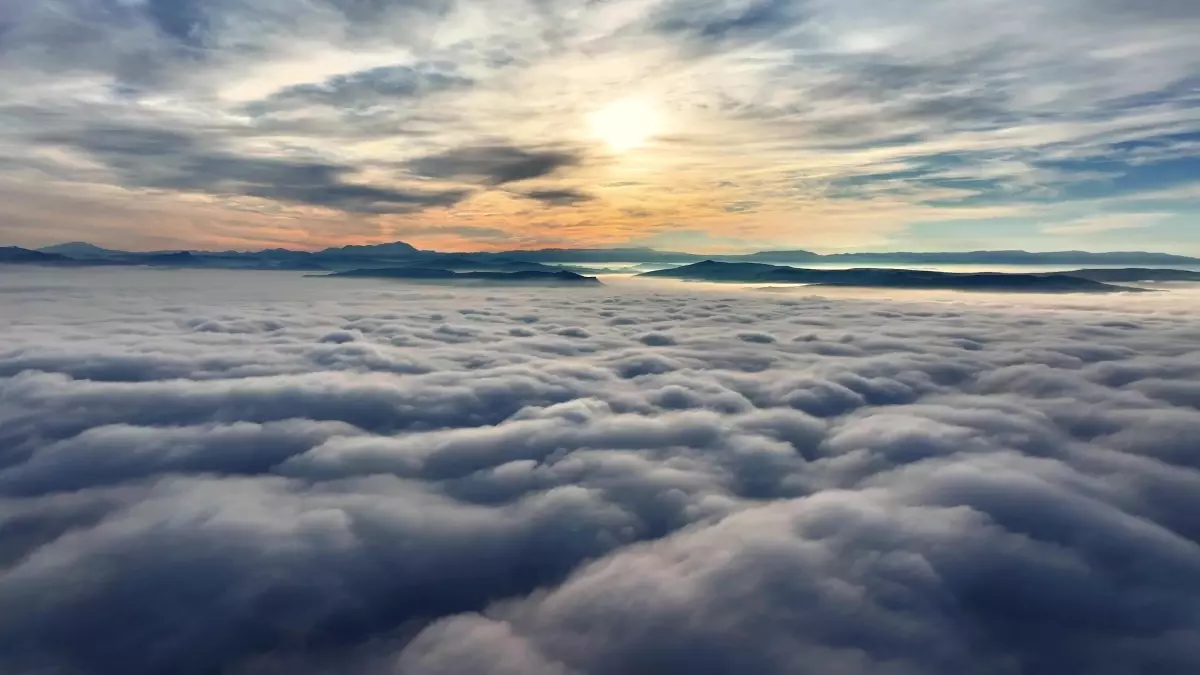 Sis Bulutu Dronla Görüntülendi