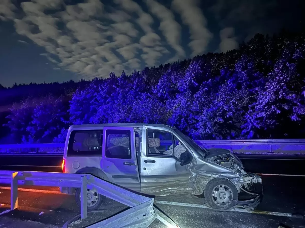 Ardahan\'da Trafik Kazası: 4 Yaralı