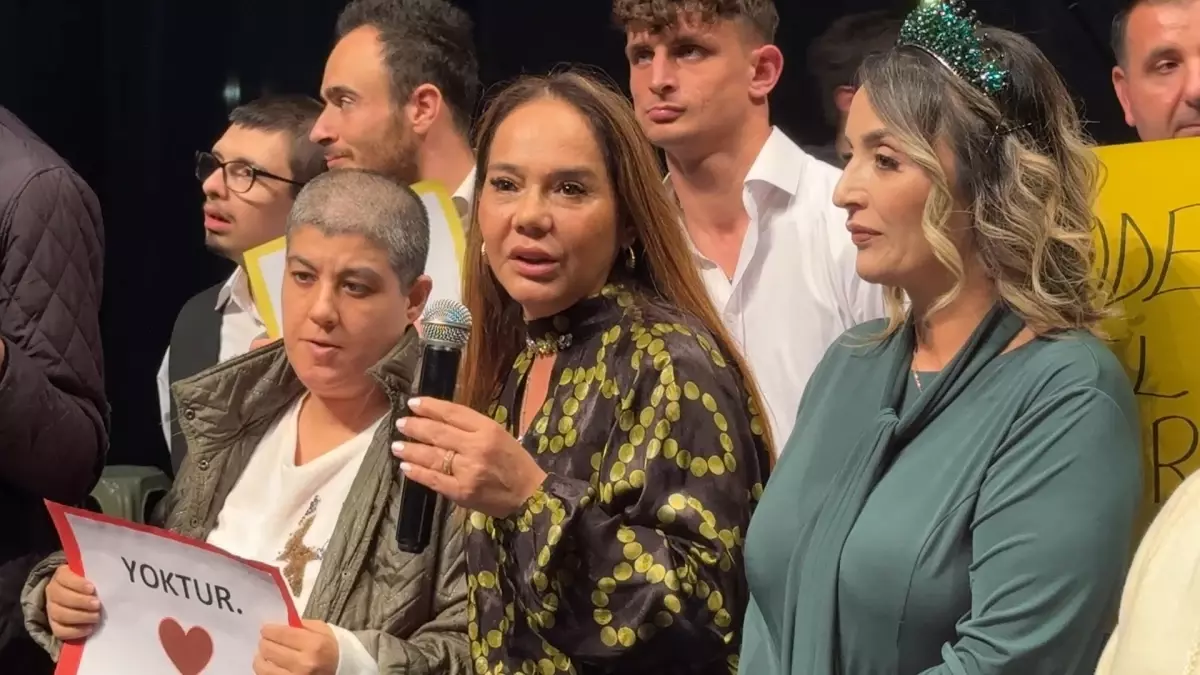 Engelli Anneler Korosu\'ndan Duygu Dolu Konser