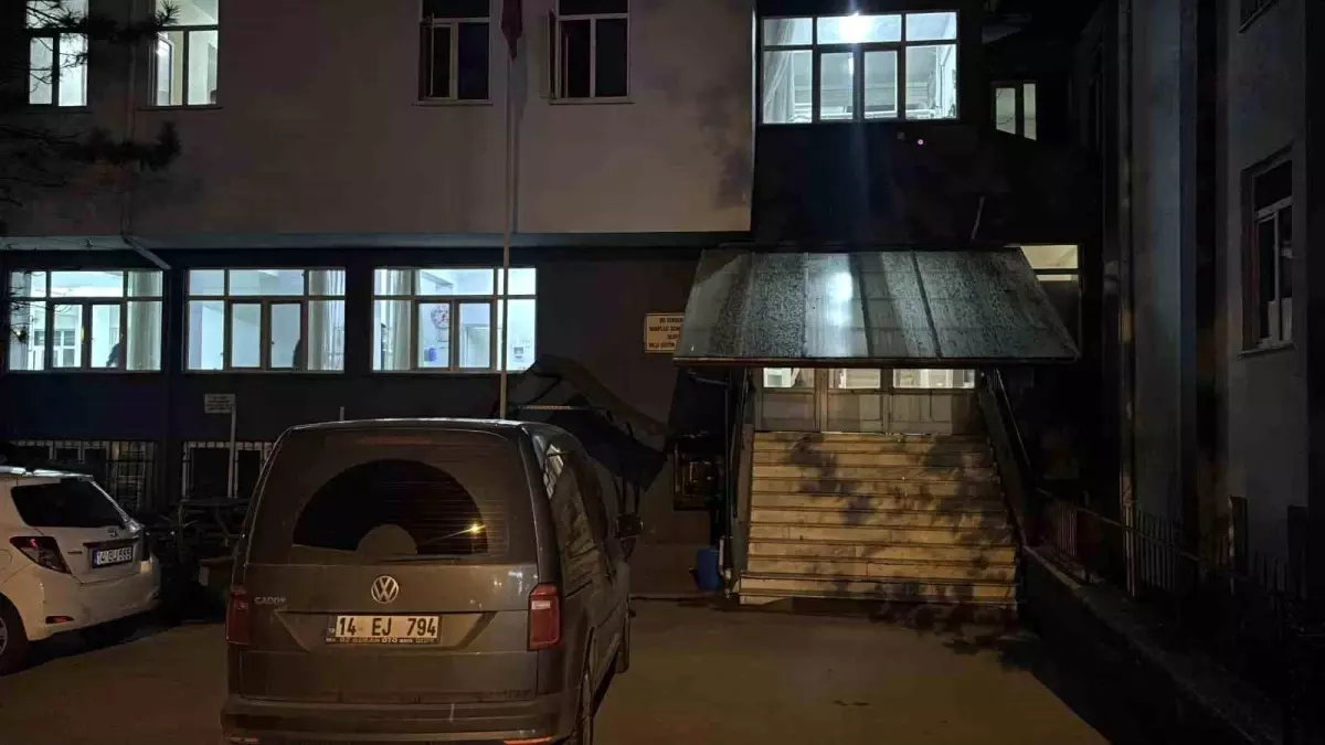 Bolu\'da Lise Öğrencisi Bıçaklandı