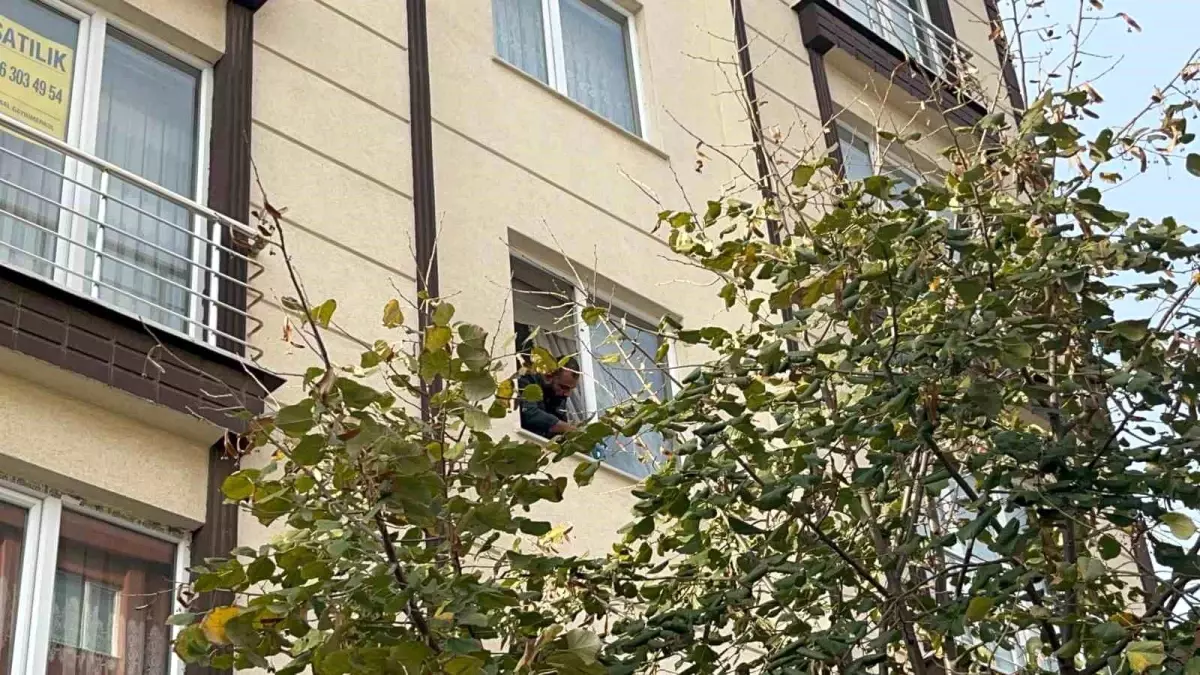 Çorlu\'da Bebek Pencereden Düştü