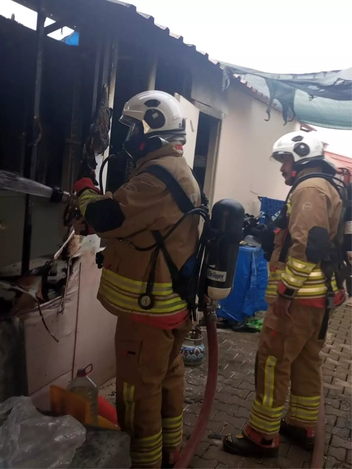 Hatay\'da Konteyner Yangını Kontrol Altına Alındı