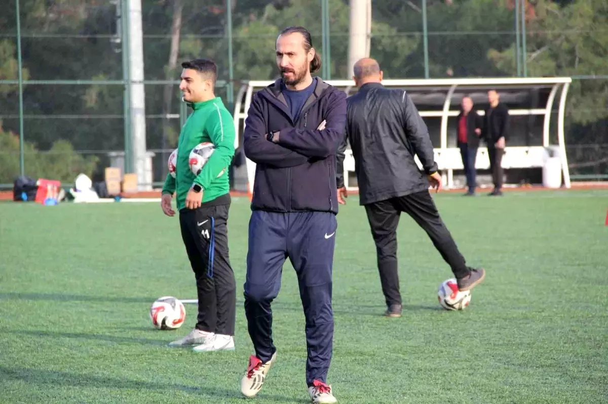 Denizli İdmanyurdu Kütahyaspor ile Zorlu Maça Hazırlanıyor