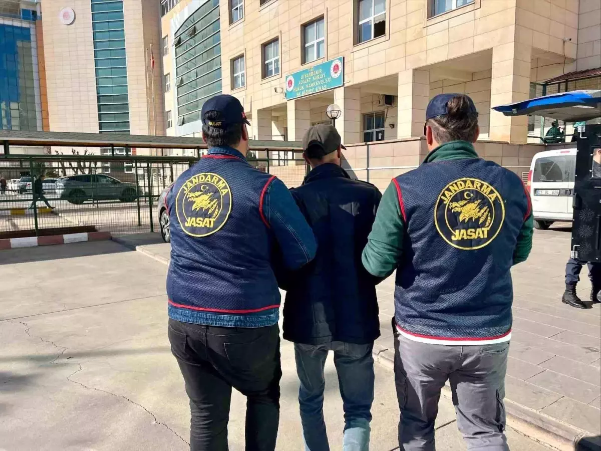 Diyarbakır\'da 4 Suçlu Yakalandı