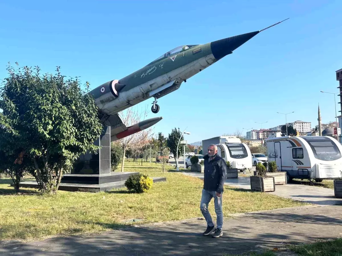 Bayraktar KIZILELMA\'ya Şarkılı Teşekkür