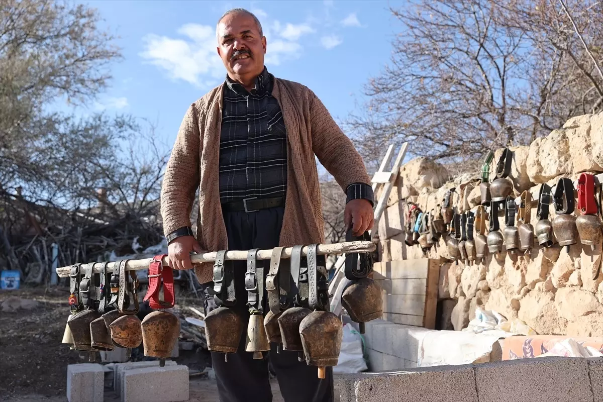 Koyun Çanı Koleksiyonu Ömer Özdemir\'in Hayatında Önemli Bir Yer Taşıyor