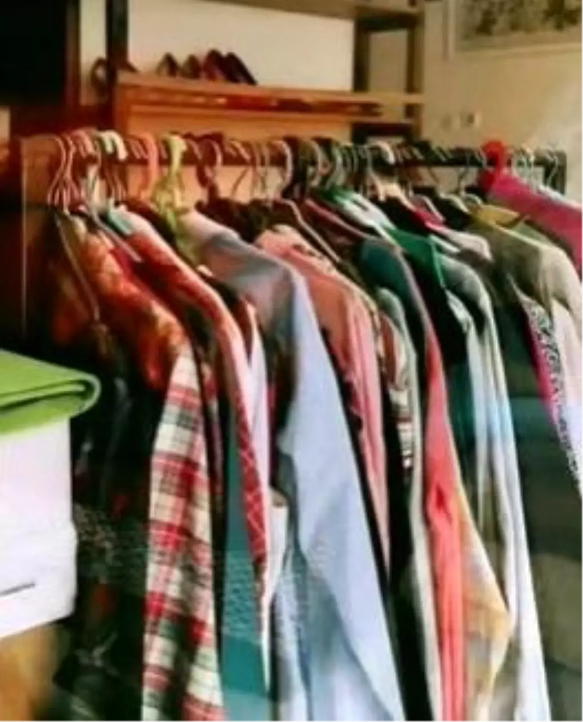 Germencik\'te bağışlanan kıyafetler ihtiyaç sahiplerine teslim ediliyor