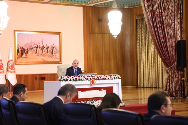 İmralı'daki görüşmenin özet tutanağı komisyonda okundu