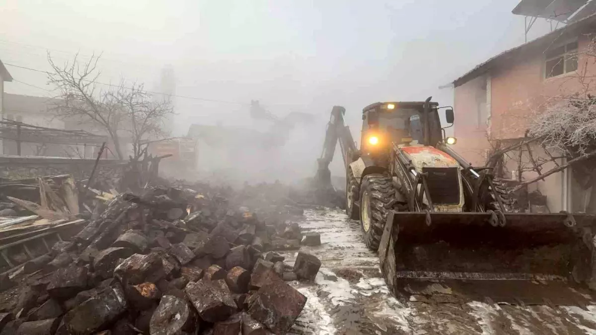 Kış ortasında evsiz kaldılar