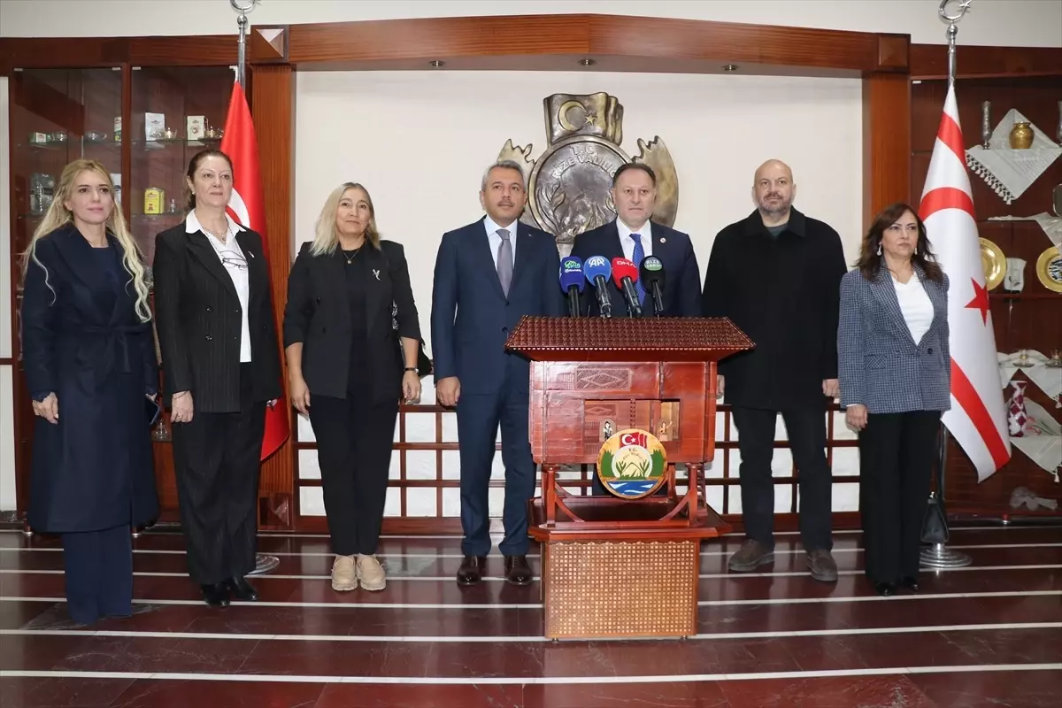 KKTC Cumhuriyet Meclisi Başkanı Öztürkler, Rize\'de konuştu Açıklaması