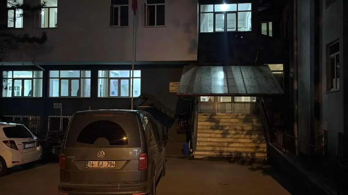 Bolu\'da Lise Öğrencisi Bıçaklandı