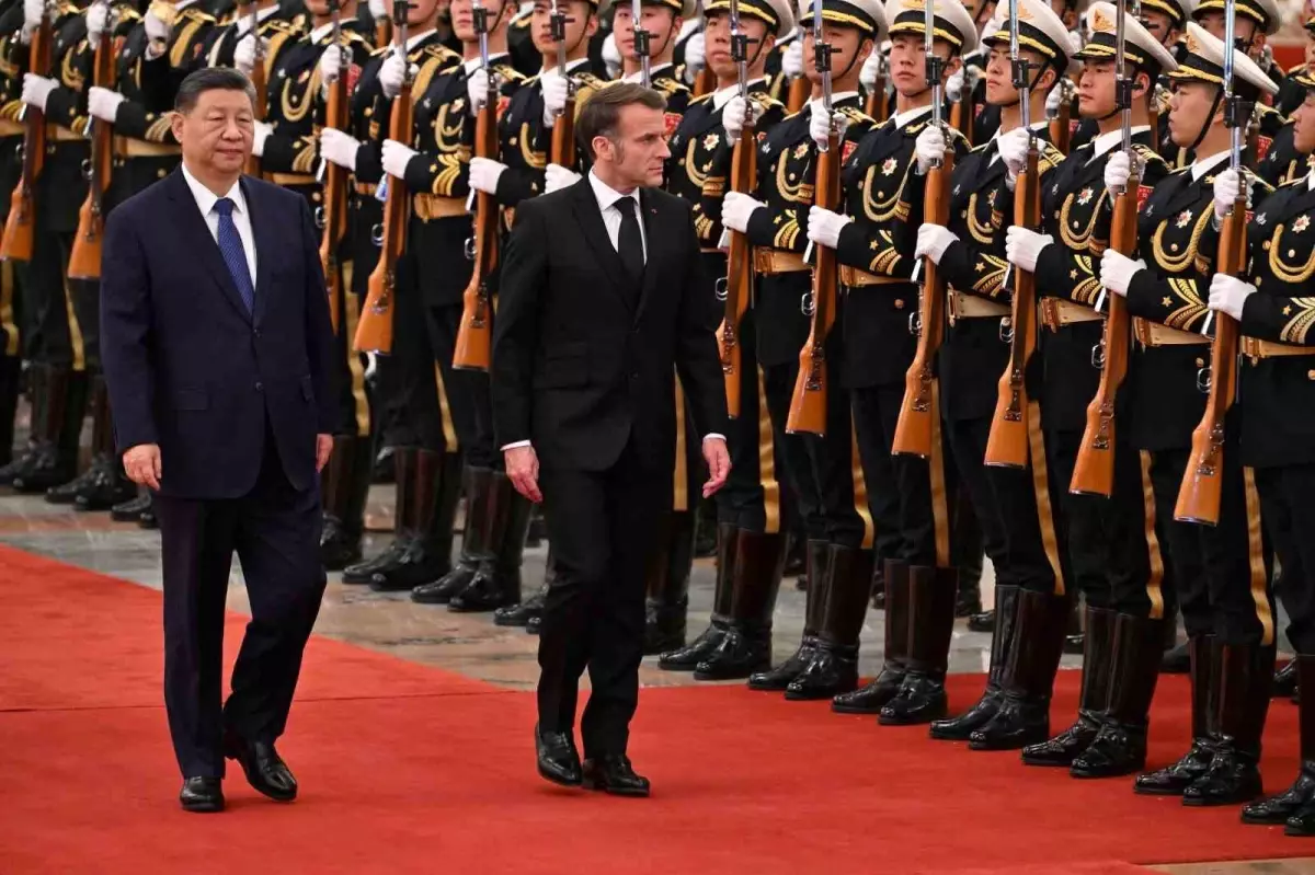 Macron ve Xi Pekin\'de İkili İlişkileri Güçlendirdi
