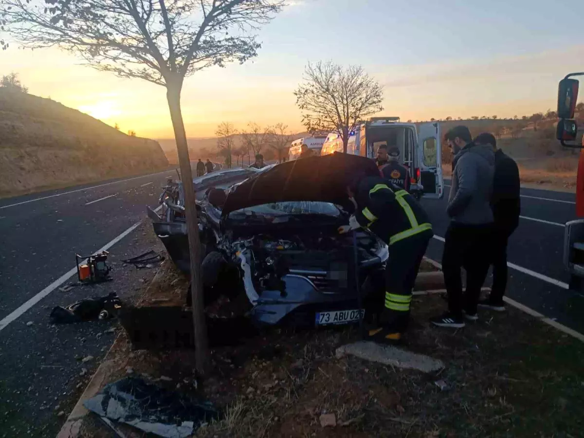 Mardin\'de Tır-otomobil Kazası: 1 Ölü, 2 Yaralı