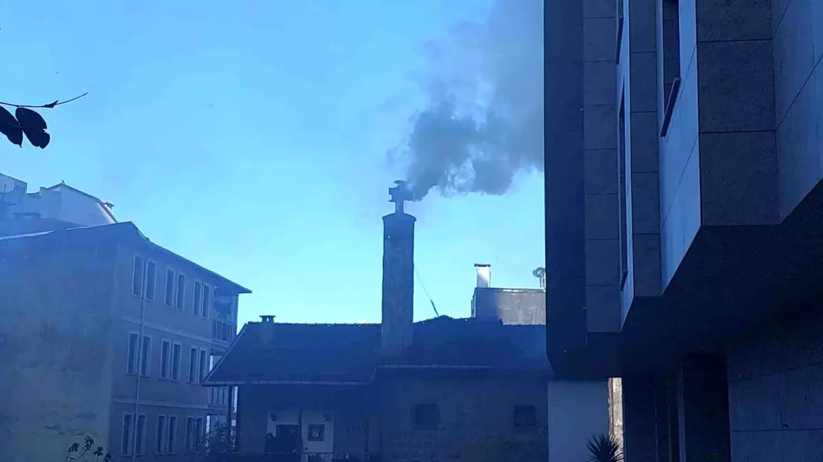 Rize\'de Baca Yangını Şehri Dumana Boğdu