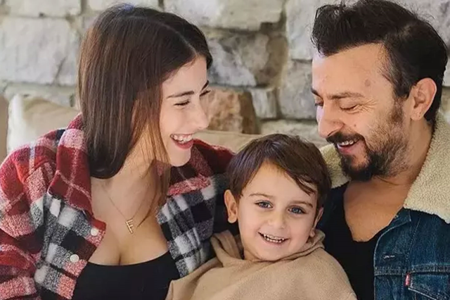 Sekizinci Aile finalinde büyük sürpriz! Hazal Kaya gözyaşlarını tutamadı