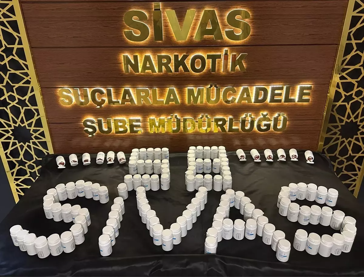 Sivas\'ta Uyuşturucu Operasyonu: 8 Bin 246 Hap Ele Geçirildi