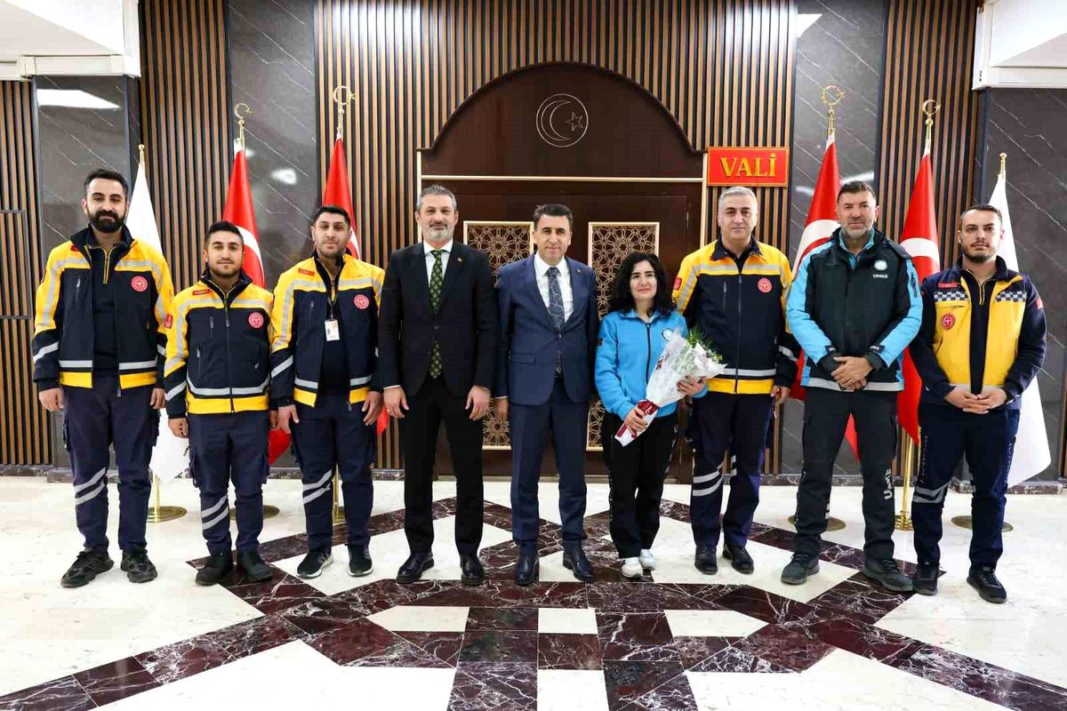 Vali Aygöl\'den Acil Sağlıkçılara Destek
