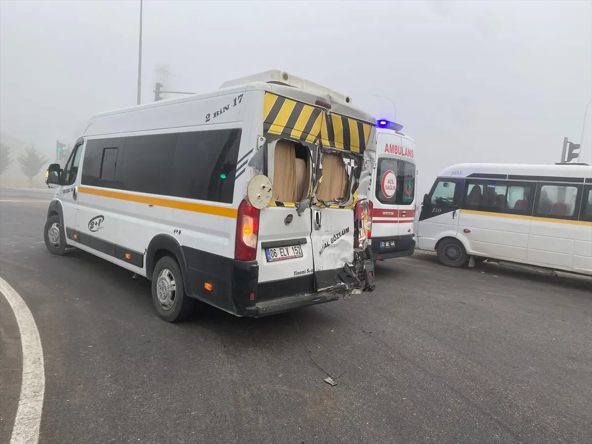 Emirdağ\'da Feci Kaza: 20 Yaralı