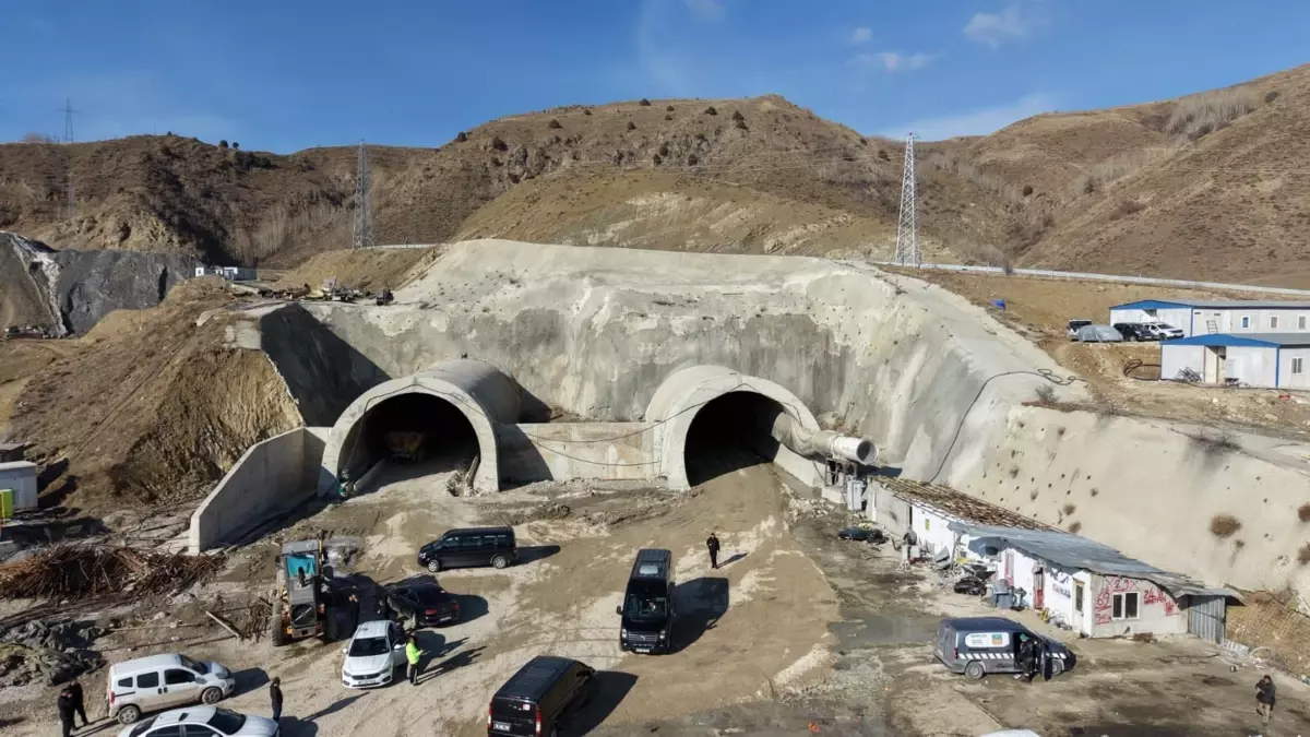 Bakan Uraloğlu Dallıkavak Tüneli\'nde İnceleme Yaptı