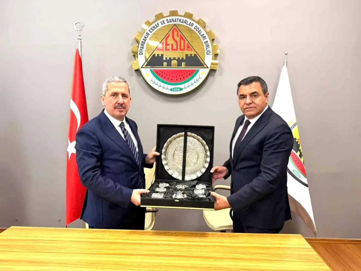 Diyarbakır\'da Esnaf Sorunları Toplantısı