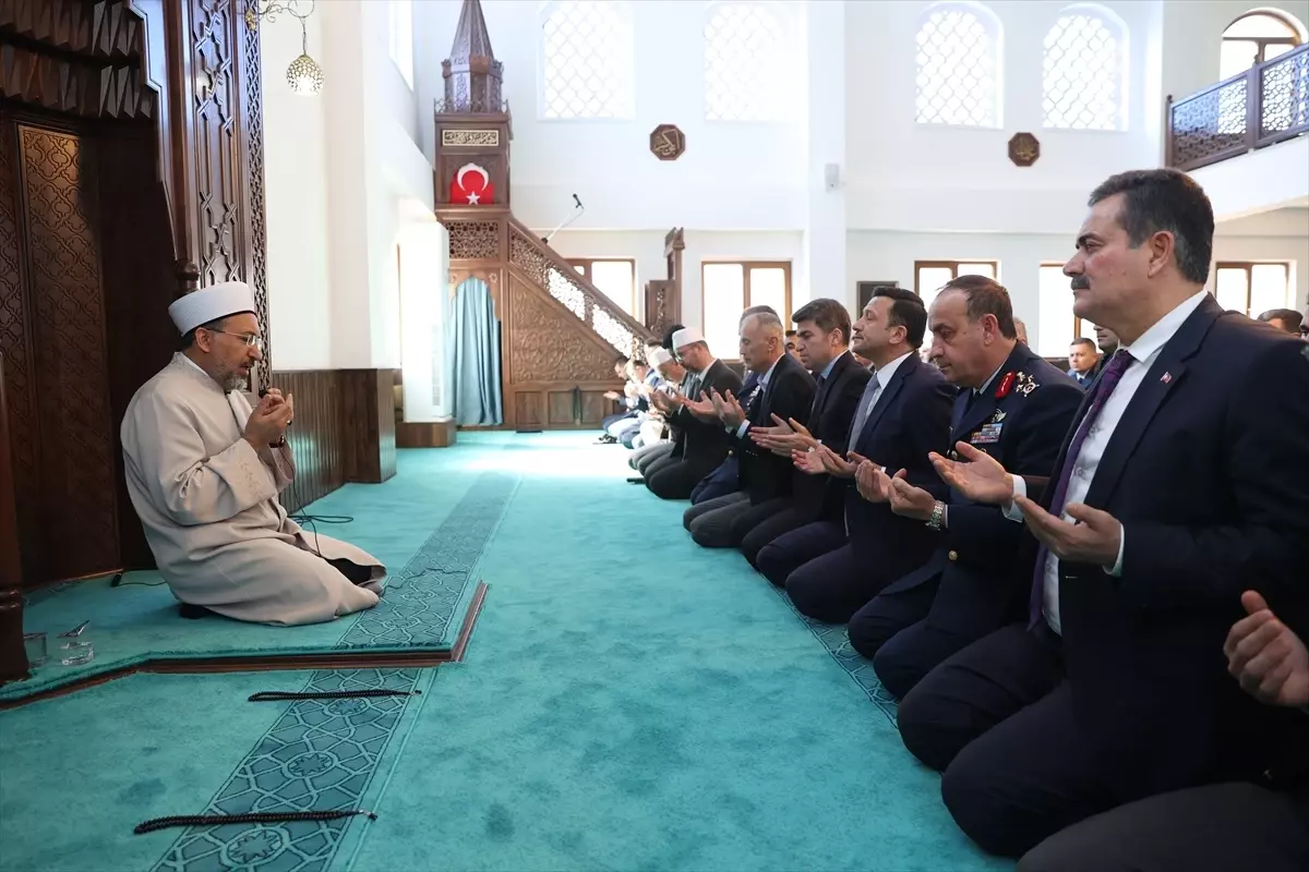 Diyanet İşleri Başkanı Arpaguş, Amasya\'da Mehmetçik Camisi\'nin açılışını yaptı