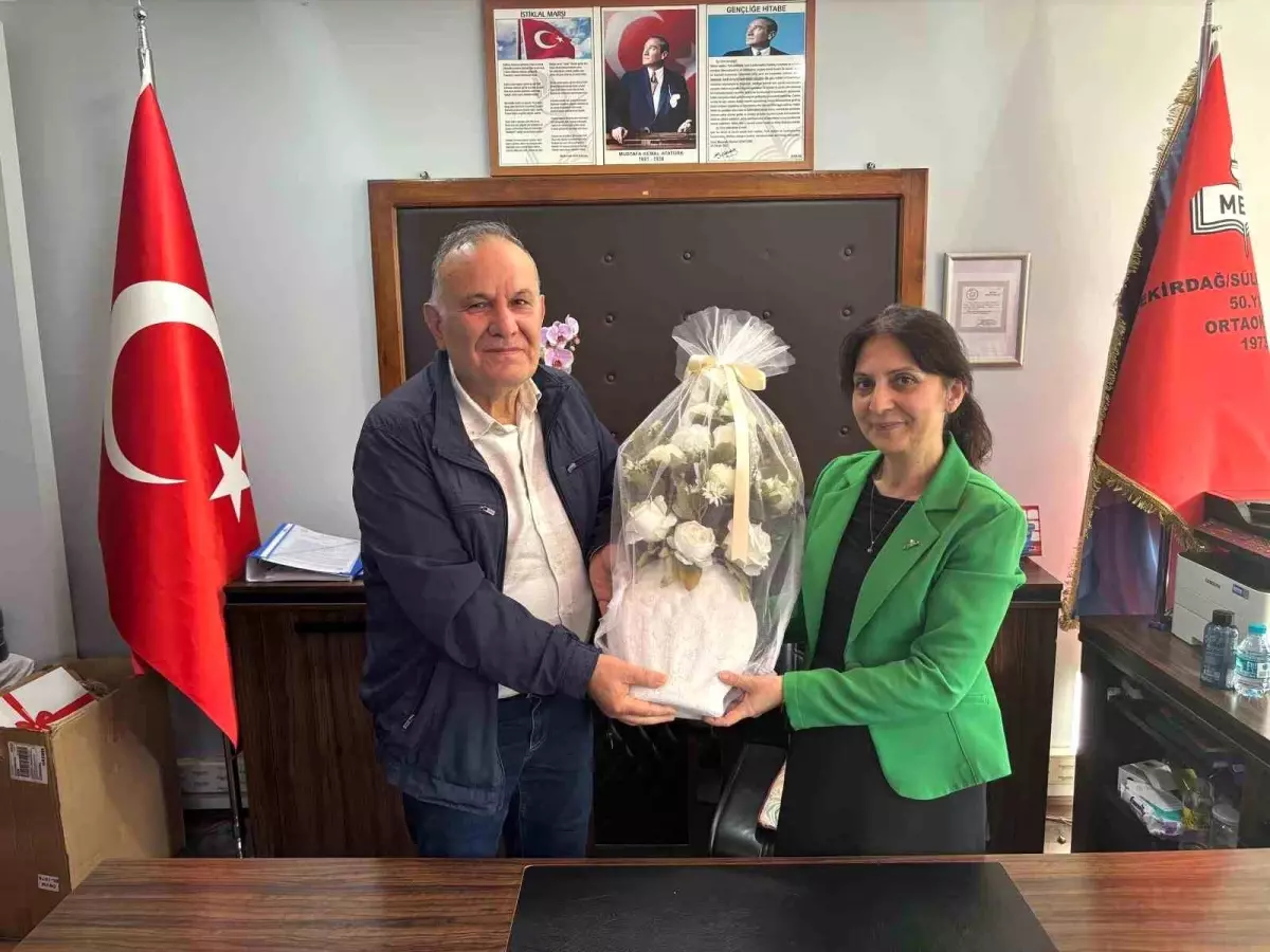 Emekli Öğretmene Duygusal Veda