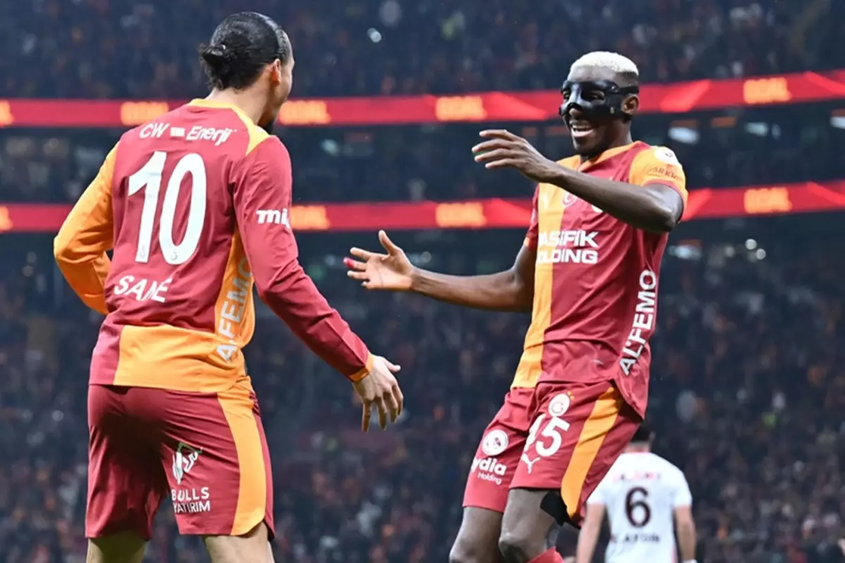 Galatasaray, Samsunspor\'un 3 aylık yenilmezlik serisini uzatma anlarında bitirdi