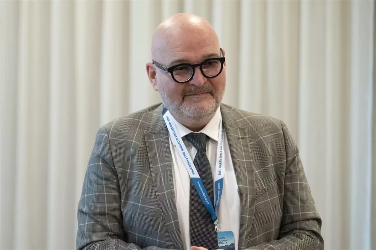 Elektrikli Araç Pazarındaki Zorluklar Ele Alındı