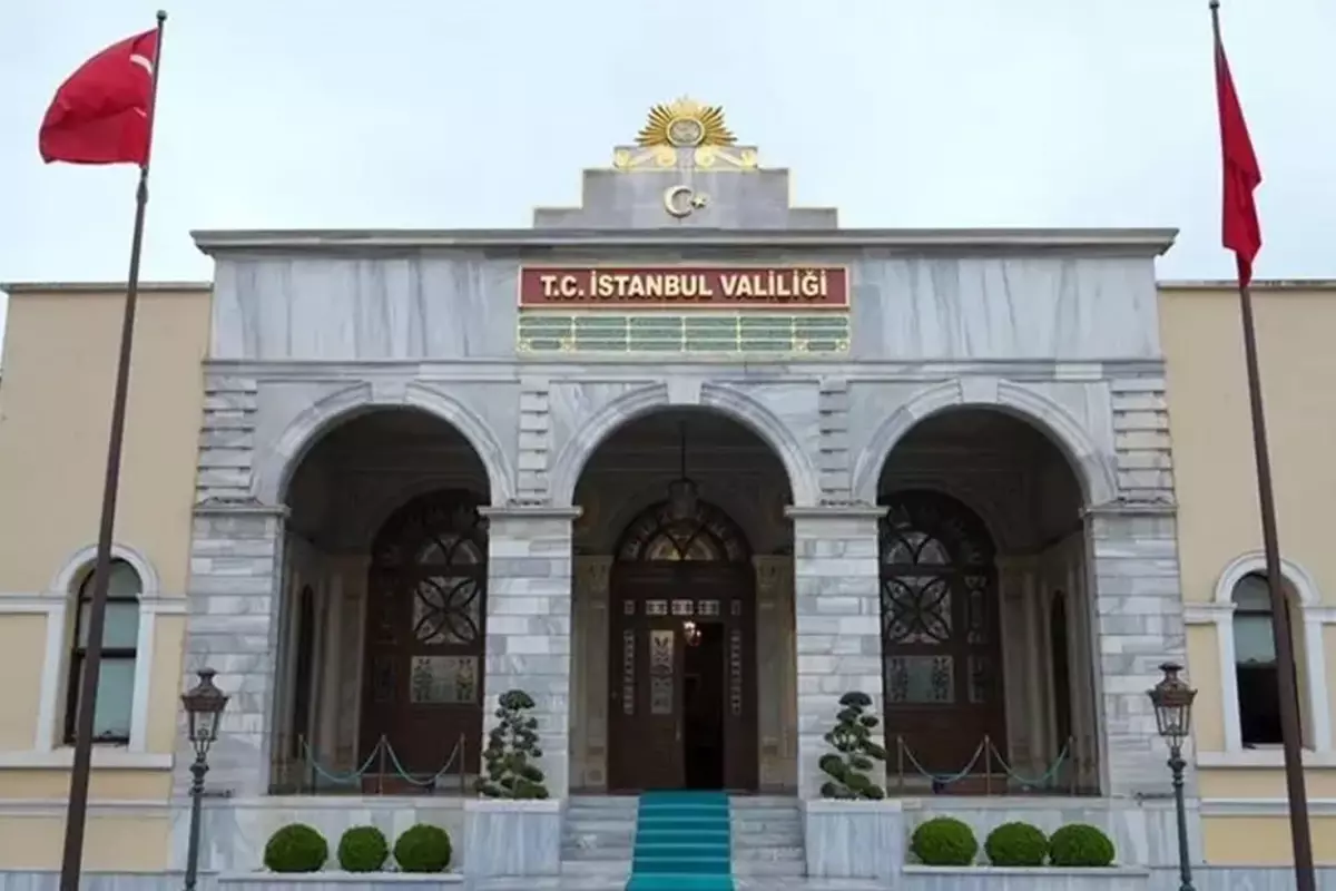 İstanbul Valiliği\'nden Fatih\'te düzensiz göçmen yoğunluğu olduğu iddialarına açıklama