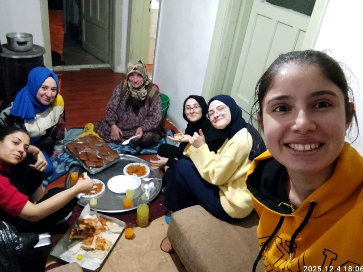 Öğrenciler Gönüllülük İçin Bir Araya Geldi
