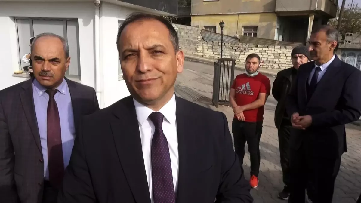 Ortaokulda gizemli koku! Özel kıyafetlerle denetlendi, kaynağı belirlenemedi