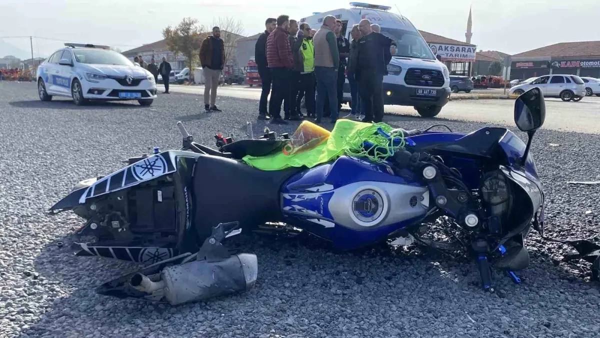 Aksaray\'da Motosiklet Kazası: Sürücü Yaralı